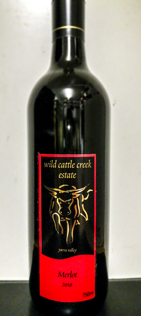 yarra-valley-winery-cellar-door-wild-cattle-creek-merlot-wine